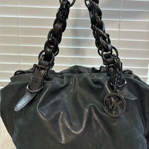 Michael Kors leather shoulder bag in grey.